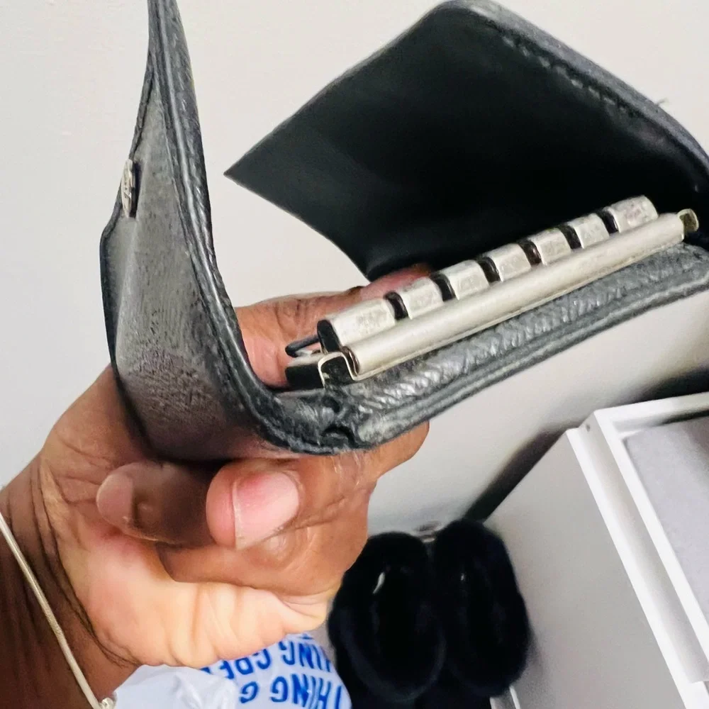 Vintage Louis Vuitton Key Holder - Picture 5 of 6